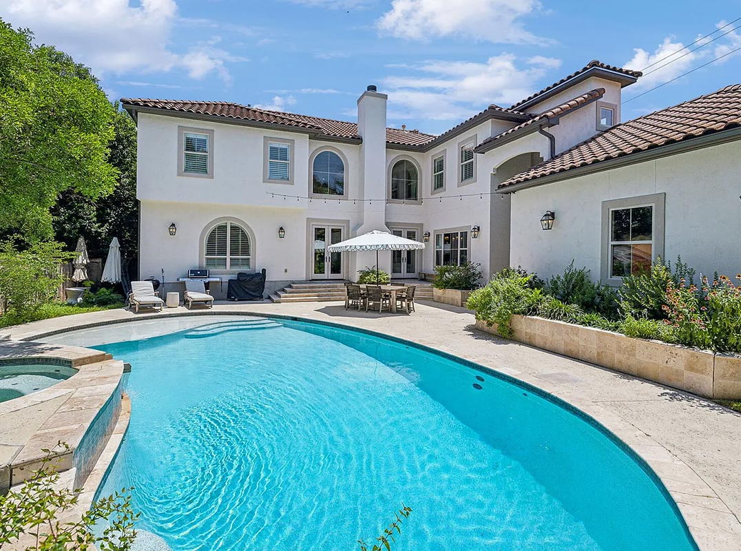 Gorgeous Home In Alamo Heights